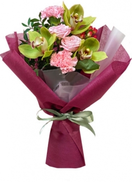 Недорогий елегантний каскадний букет