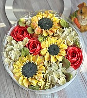 Delicious Zephyr Summer Box, 3 sizes image 0